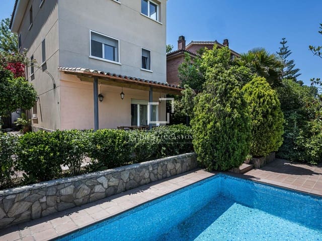 5 sypialnia Willa na sprzedaż w Sant Cugat del Vallès z basenem - 1 090 000 € (Ref: 9873980)