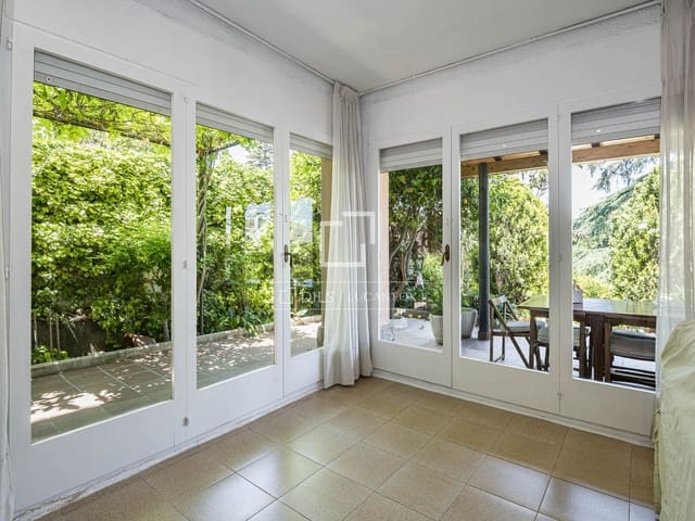 5 sypialnia Willa na sprzedaż w Sant Cugat del Vallès z basenem - 1 090 000 € (Ref: 9873980)