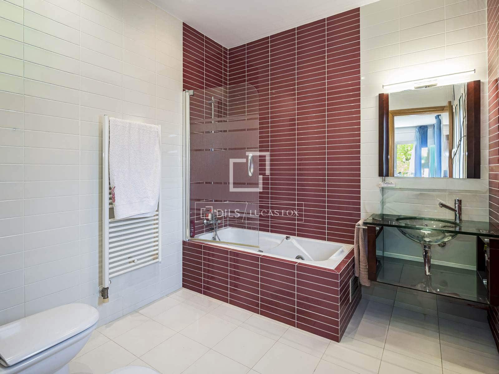 5 bedroom Villa for sale in Sant Cugat del Valles with pool - € 1,090,000 (Ref: 9873980)