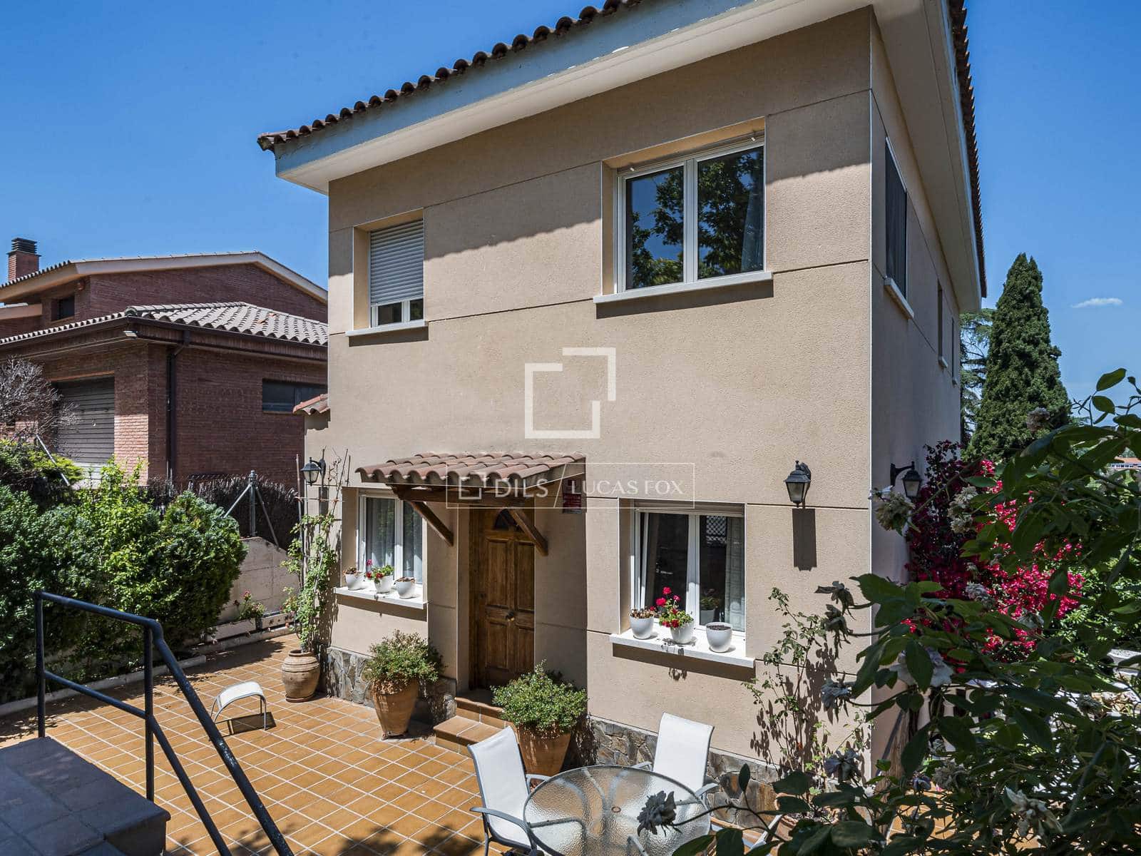 5 bedroom Villa for sale in Sant Cugat del Valles with pool - € 1,090,000 (Ref: 9873980)