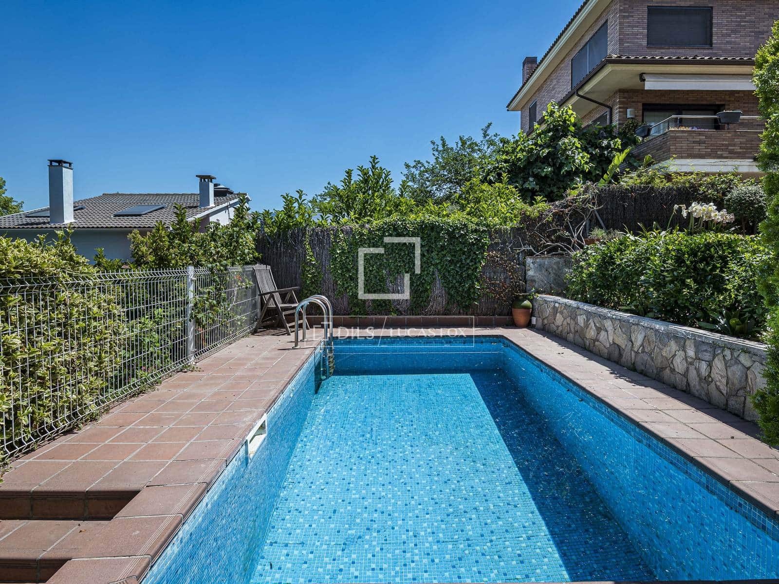 5 bedroom Villa for sale in Sant Cugat del Valles with pool - € 1,090,000 (Ref: 9873980)