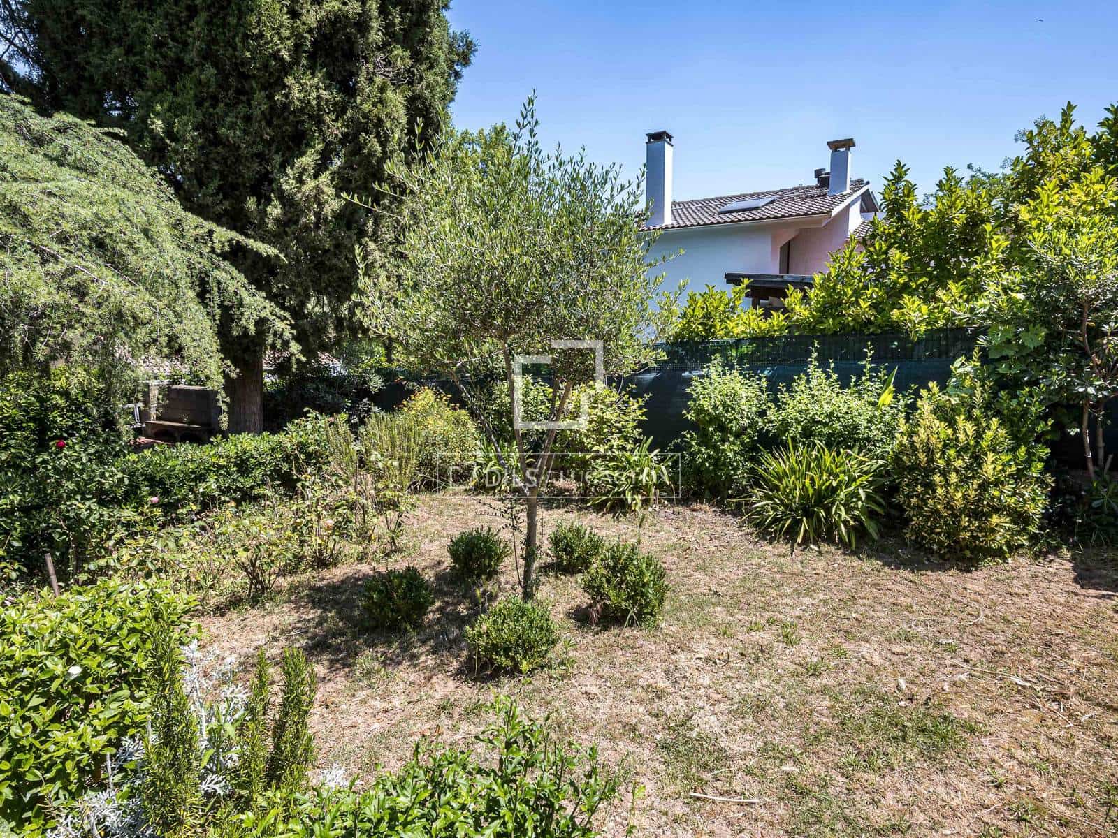 5 bedroom Villa for sale in Sant Cugat del Valles with pool - € 1,090,000 (Ref: 9873980)