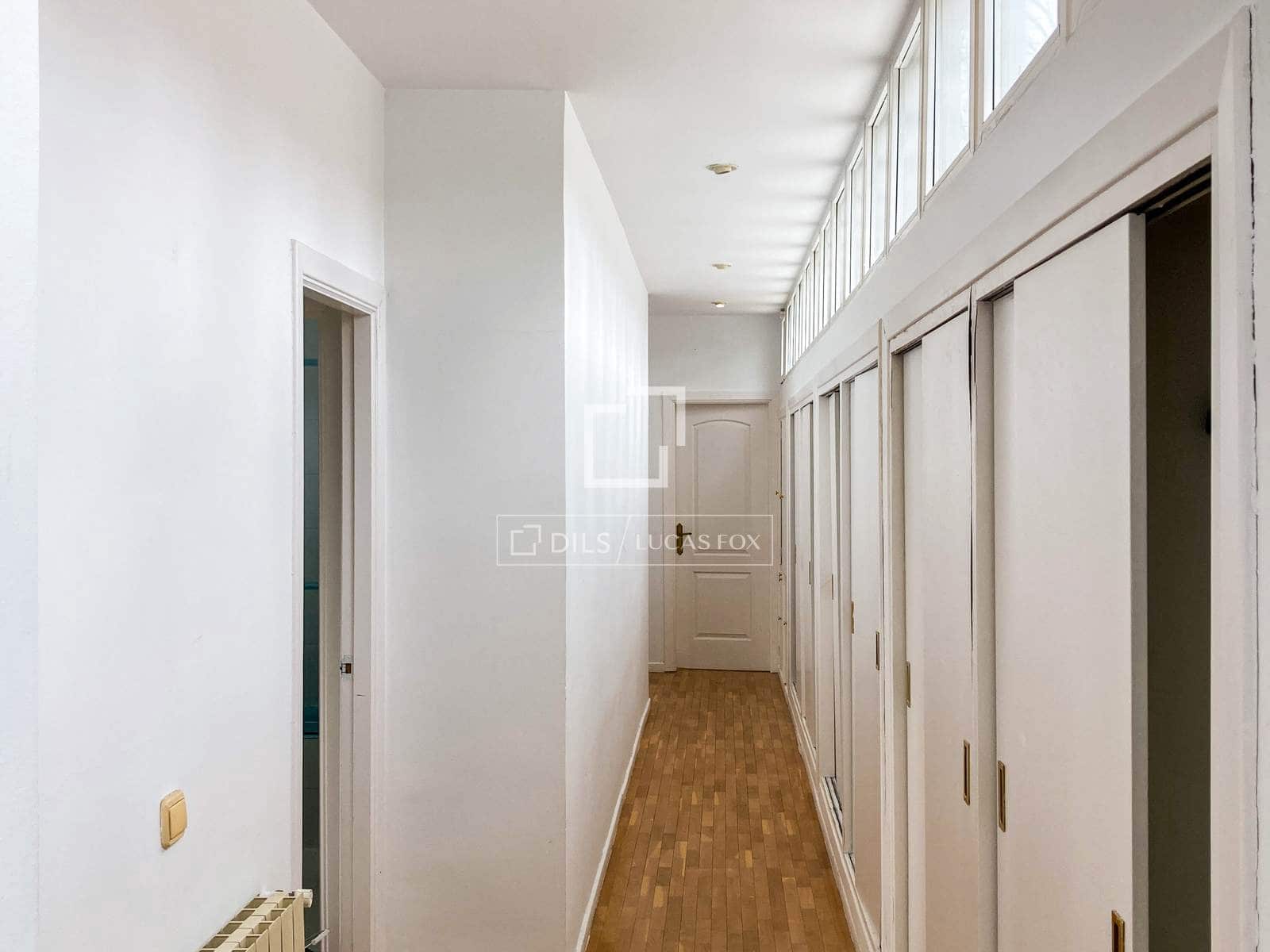 5 soveværelse Villa til leje i Madrid by med swimmingpool - € 3.000 (Ref: 9873981)