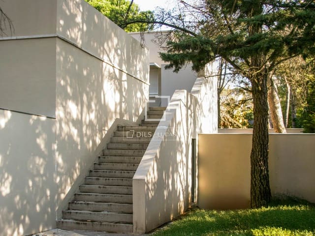 5 soveværelse Villa til leje i Madrid by med swimmingpool - € 3.000 (Ref: 9873981)