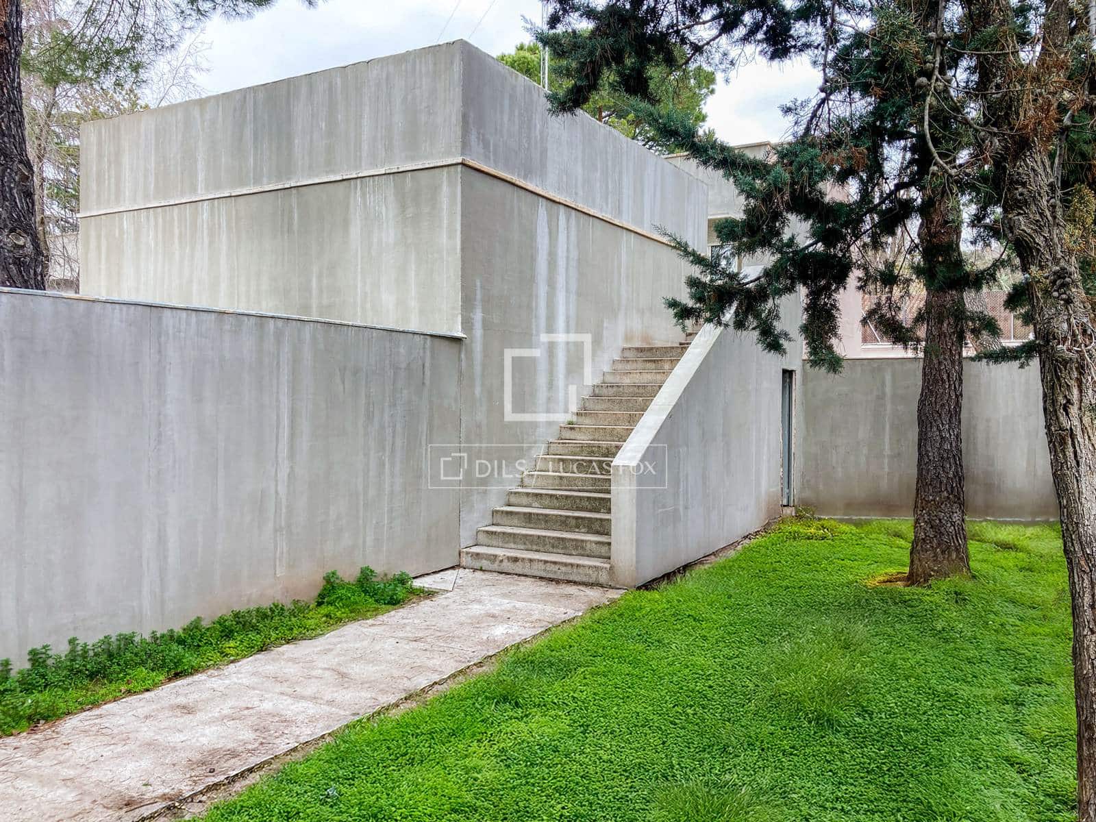 5 soveværelse Villa til leje i Madrid by med swimmingpool - € 3.000 (Ref: 9873981)