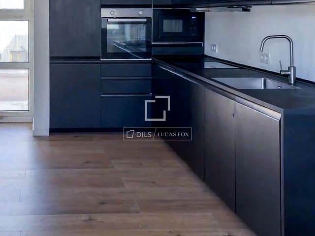 5 soveværelse Villa til leje i Madrid by med swimmingpool - € 3.000 (Ref: 9873981)