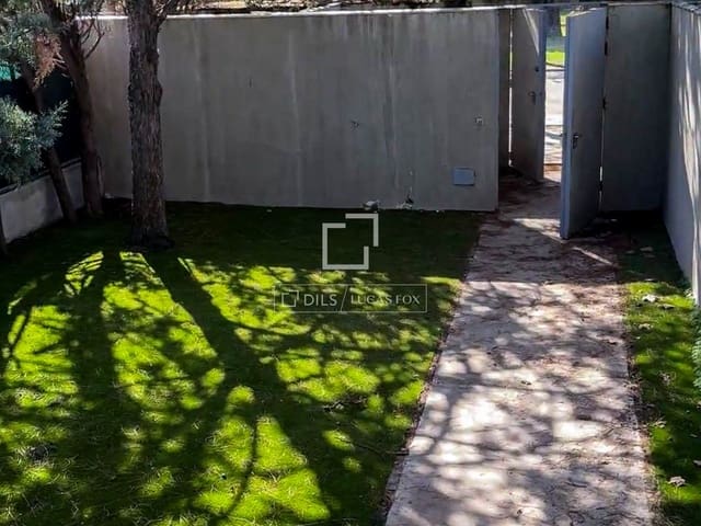 5 soveværelse Villa til leje i Madrid by med swimmingpool - € 3.000 (Ref: 9873981)