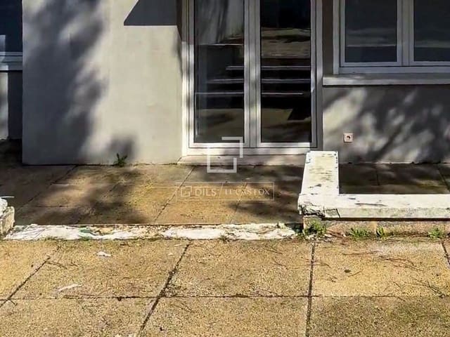 5 soveværelse Villa til leje i Madrid by med swimmingpool - € 3.000 (Ref: 9873981)