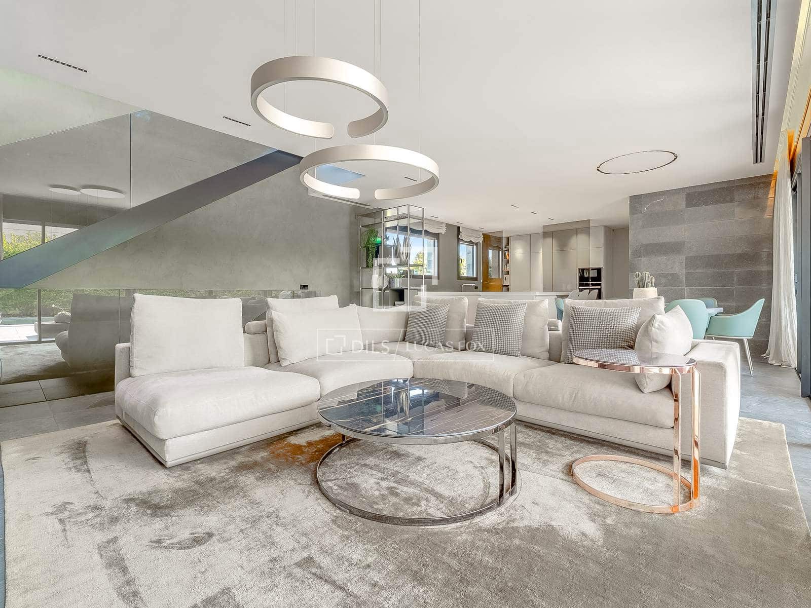 4 bedroom Villa for sale in Salou with pool garage - € 1,595,000 (Ref: 9873983)