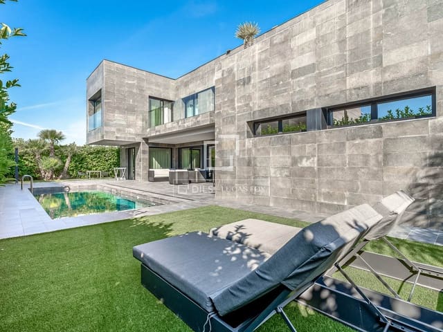 4 camera da letto Villa in vendita in Salou con piscina garage - 1.595.000 € (Rif: 9873983)