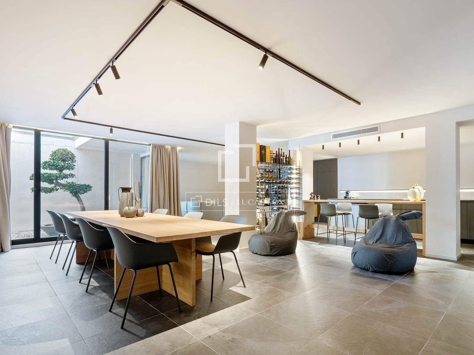 4 bedroom Villa for sale in Salou with pool garage - € 1,595,000 (Ref: 9873983)