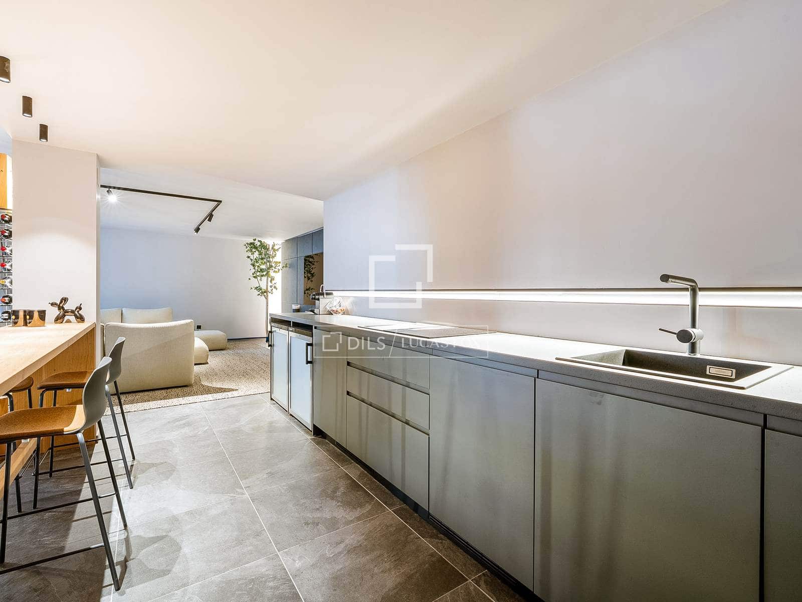 4 bedroom Villa for sale in Salou with pool garage - € 1,595,000 (Ref: 9873983)