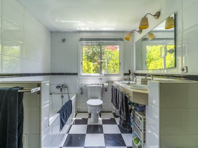 5 Zimmer Villa zu verkaufen in Barcelona Stadt mit Pool Garage - 1.800.000 € (Ref: 9874169)