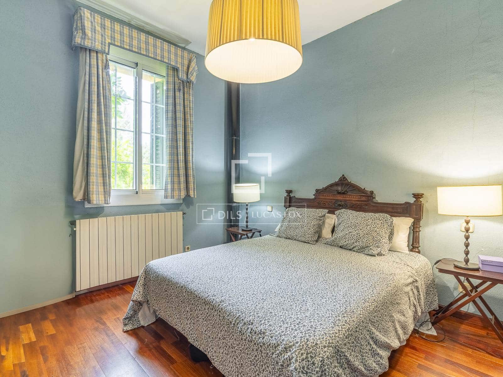 5 soverom Villa til salgs i Barcelona by med svømmebasseng garasje - € 1 800 000 (Ref: 9874169)
