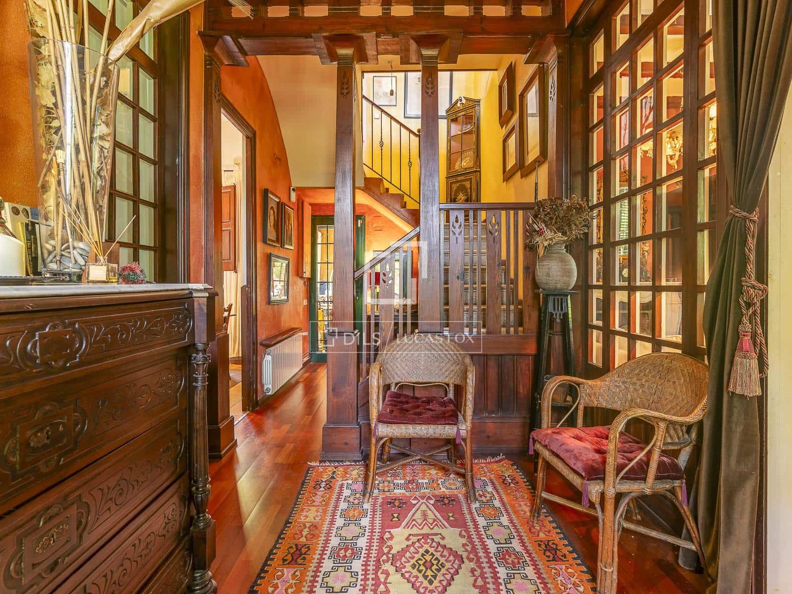 5 soverom Villa til salgs i Barcelona by med svømmebasseng garasje - € 1 800 000 (Ref: 9874169)