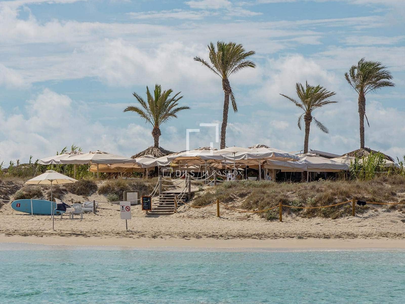 5 bedroom Villa for rent in Formentera municipality with pool garage - € 40,042 (Ref: 9874374)