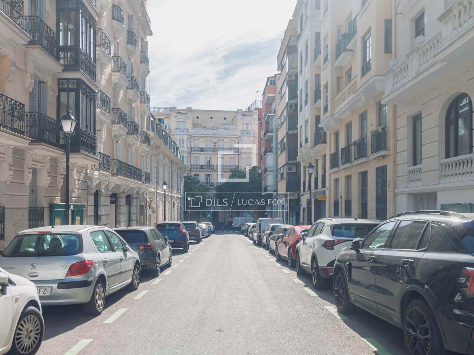 2 soveværelse Lejlighed til leje i Madrid by - € 4.100 (Ref: 9874375)