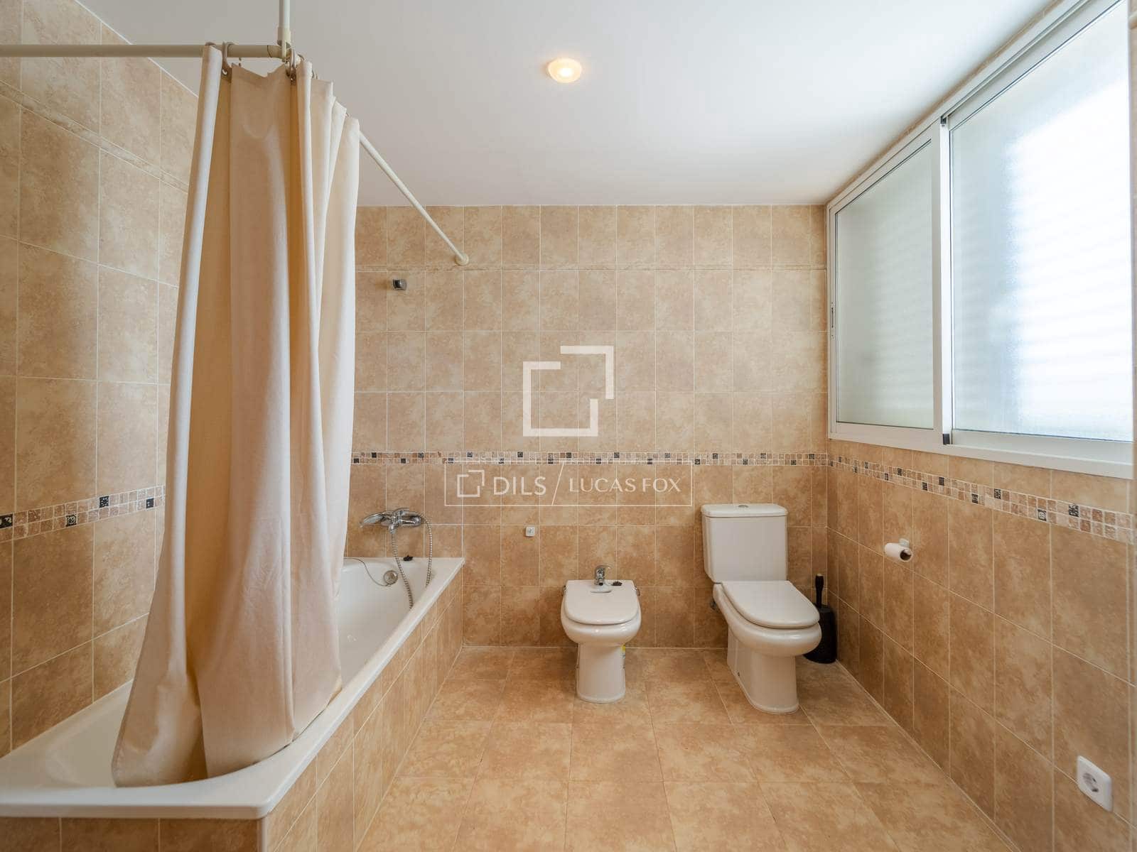 4 soveværelse Villa til salg i Cullera med swimmingpool garage - € 400.000 (Ref: 9875305)