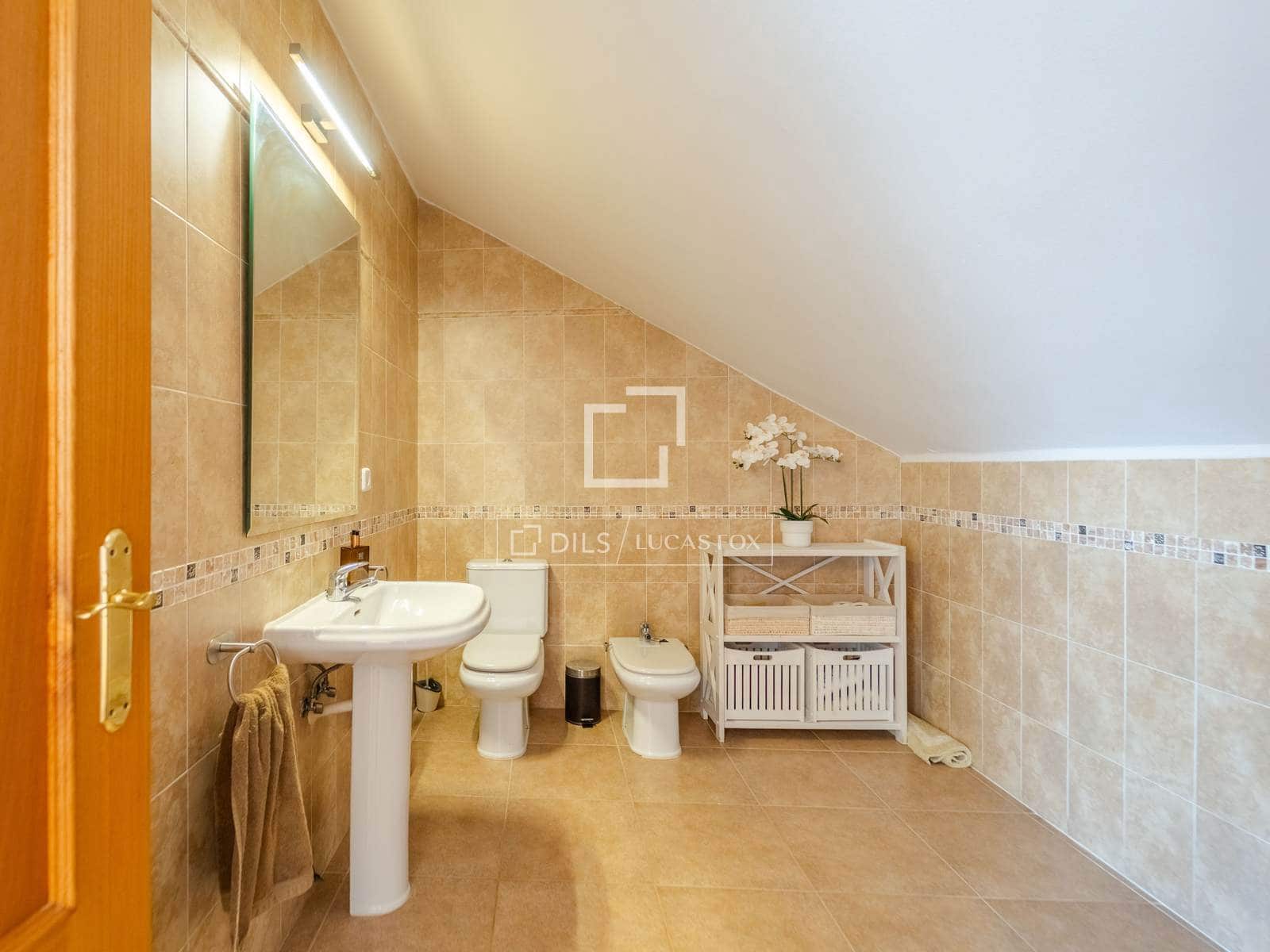 4 soveværelse Villa til salg i Cullera med swimmingpool garage - € 400.000 (Ref: 9875305)