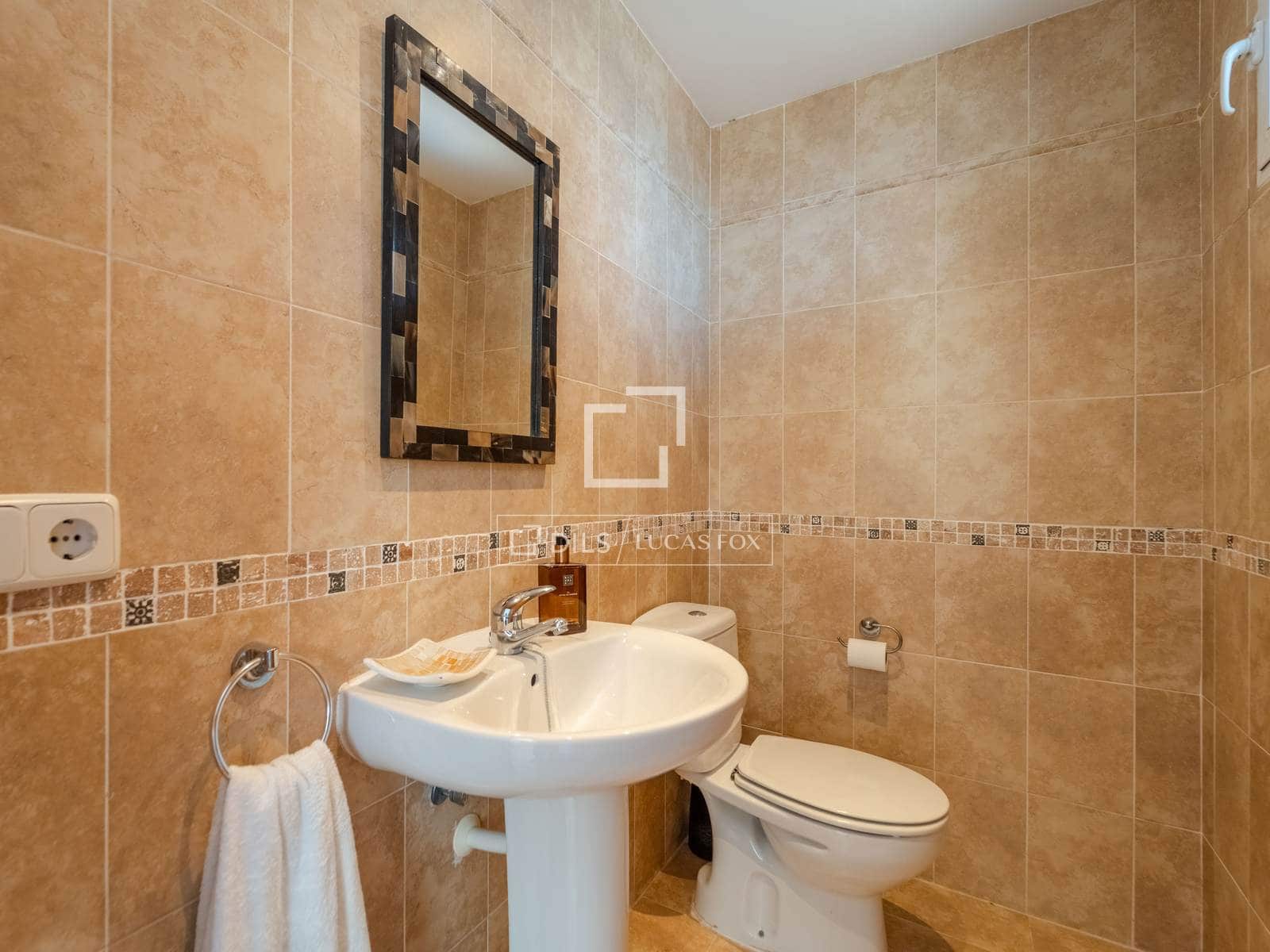 4 soveværelse Villa til salg i Cullera med swimmingpool garage - € 400.000 (Ref: 9875305)
