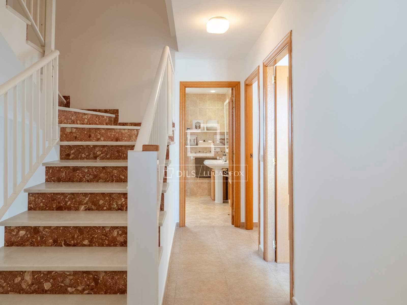 4 soveværelse Villa til salg i Cullera med swimmingpool garage - € 400.000 (Ref: 9875305)