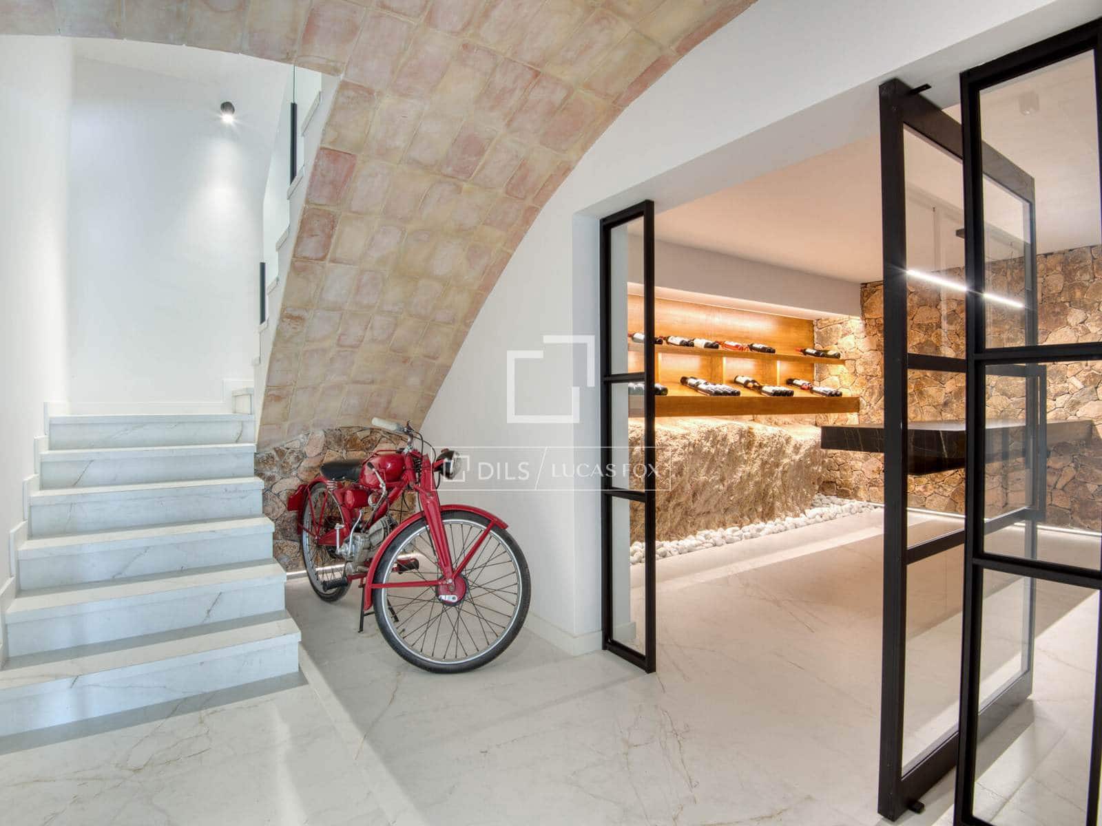 6 bedroom Villa for sale in Sant Feliu de Guixols with pool garage - € 3,980,000 (Ref: 9875624)