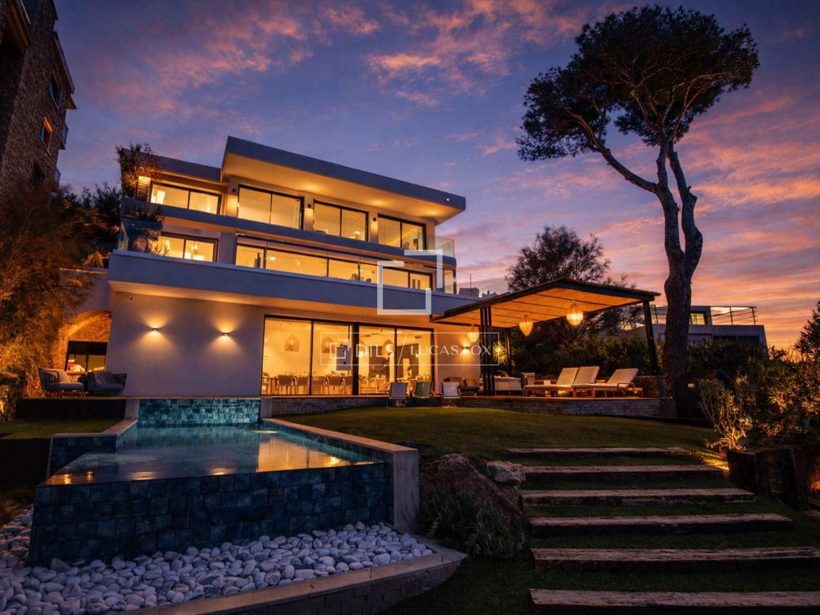 6 bedroom Villa for sale in Sant Feliu de Guixols with pool garage - € 3,980,000 (Ref: 9875624)