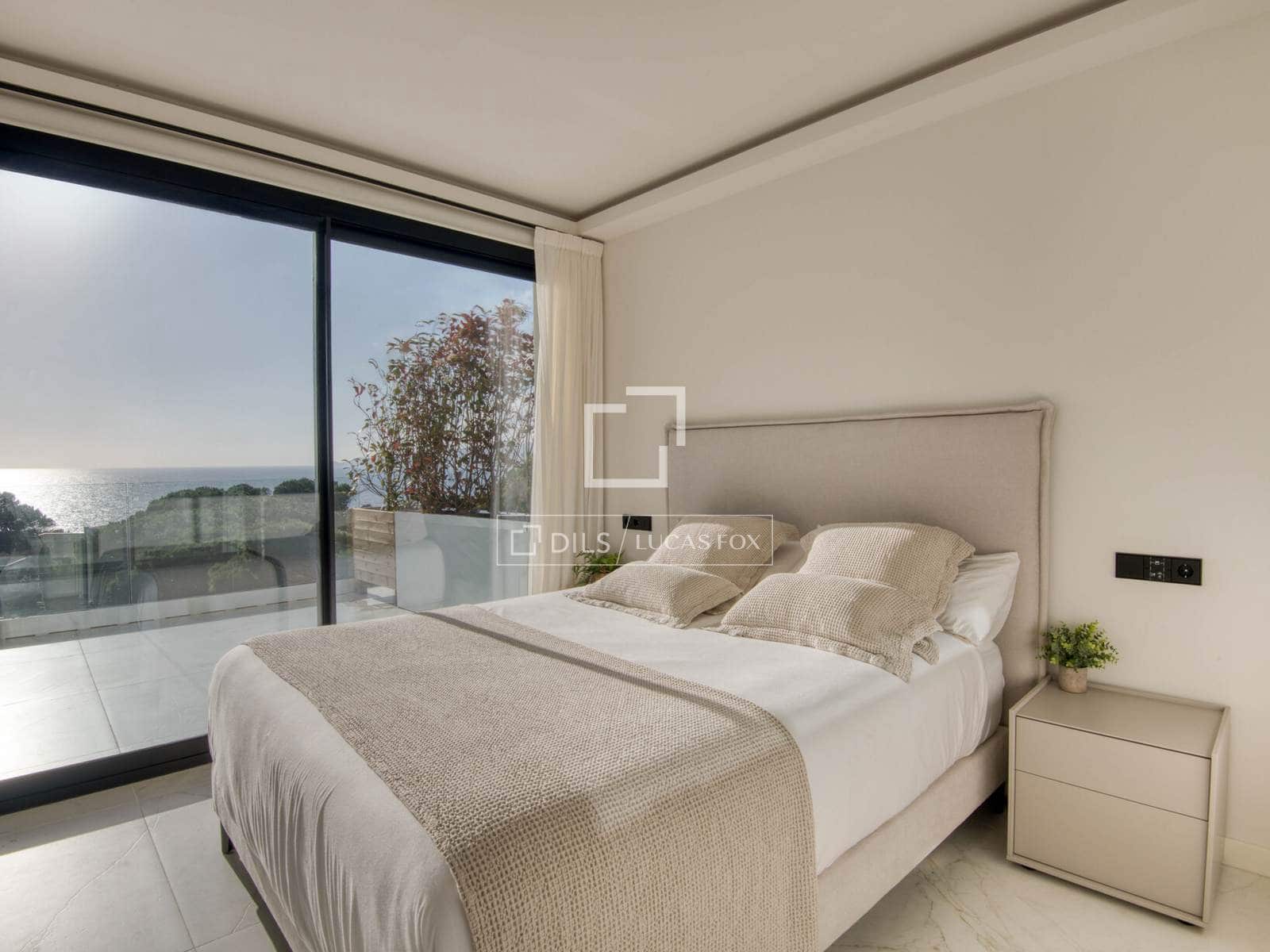 6 bedroom Villa for sale in Sant Feliu de Guixols with pool garage - € 3,980,000 (Ref: 9875624)