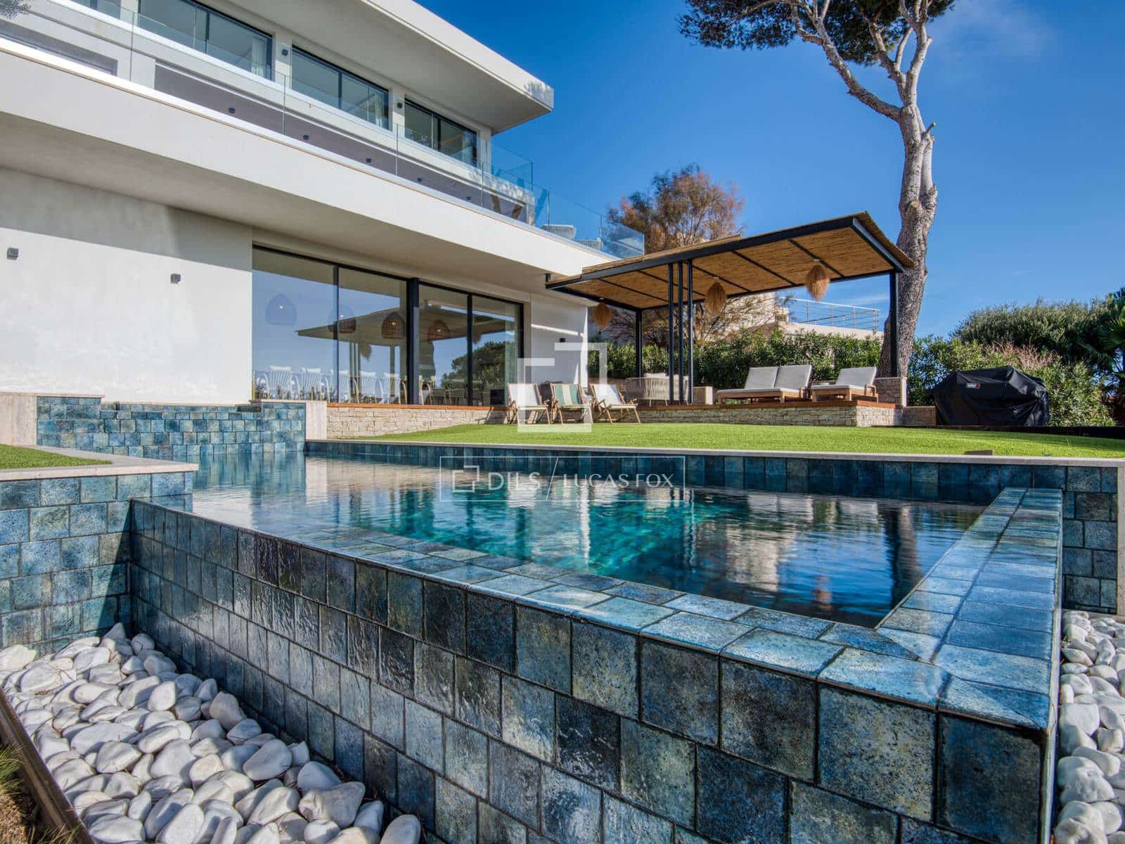6 bedroom Villa for sale in Sant Feliu de Guixols with pool garage - € 3,980,000 (Ref: 9875624)