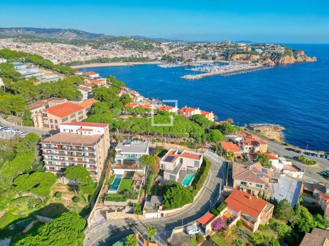 6 soverom Villa til salgs i Sant Feliu de Guíxols med svømmebasseng garasje - € 3 980 000 (Ref: 9875624)