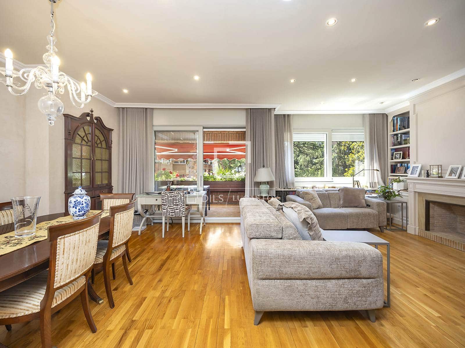 4 bedroom Apartment for rent in Barcelona city with pool garage - € 6,500 (Ref: 9876771)