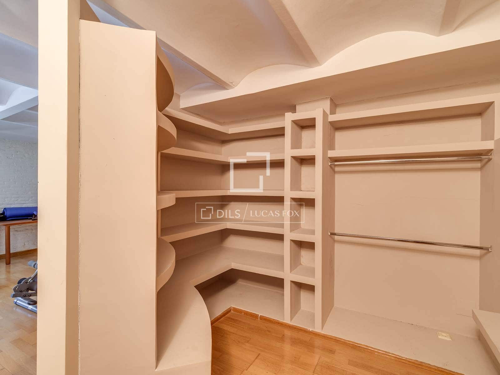 4 soveværelse Lejlighed til salg i Barcelona by - € 1.500.000 (Ref: 9877095)