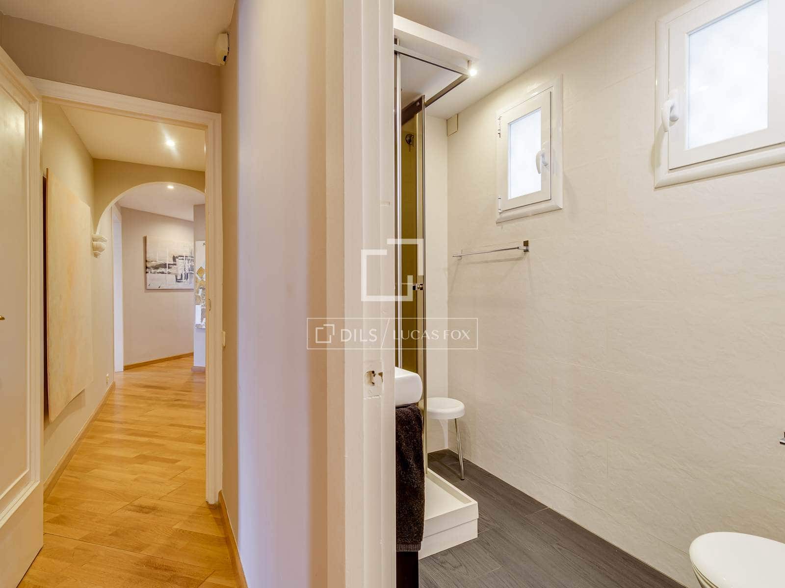 4 soveværelse Lejlighed til salg i Barcelona by - € 1.500.000 (Ref: 9877095)