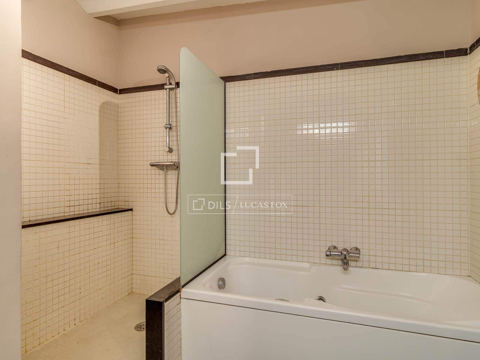 4 soveværelse Lejlighed til salg i Barcelona by - € 1.500.000 (Ref: 9877095)