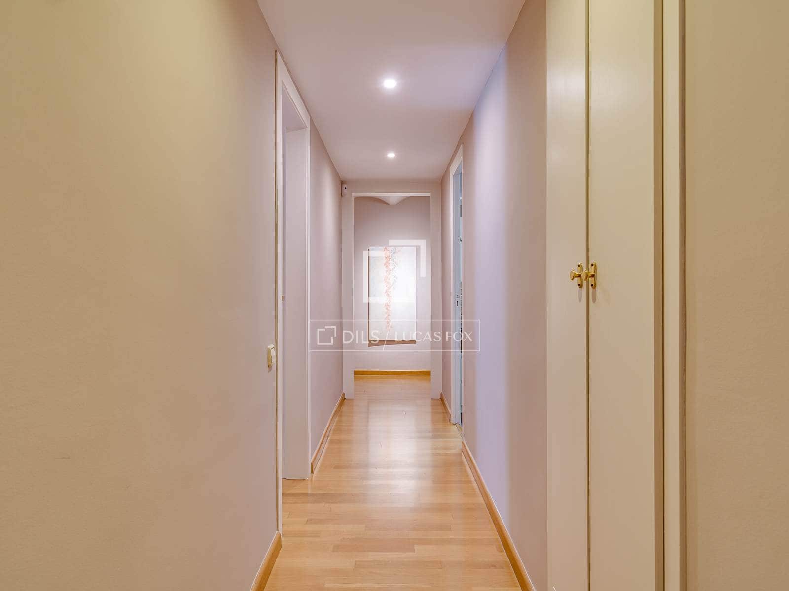 4 soveværelse Lejlighed til salg i Barcelona by - € 1.500.000 (Ref: 9877095)