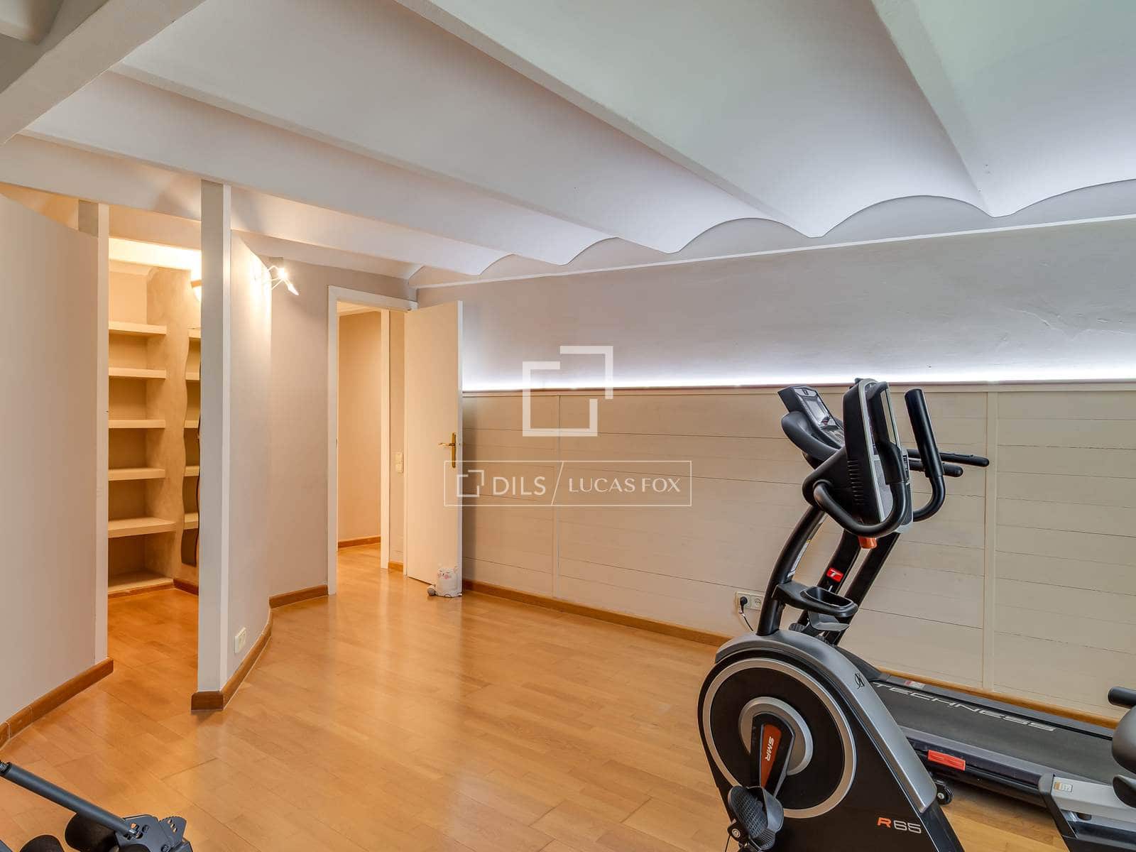4 soveværelse Lejlighed til salg i Barcelona by - € 1.500.000 (Ref: 9877095)