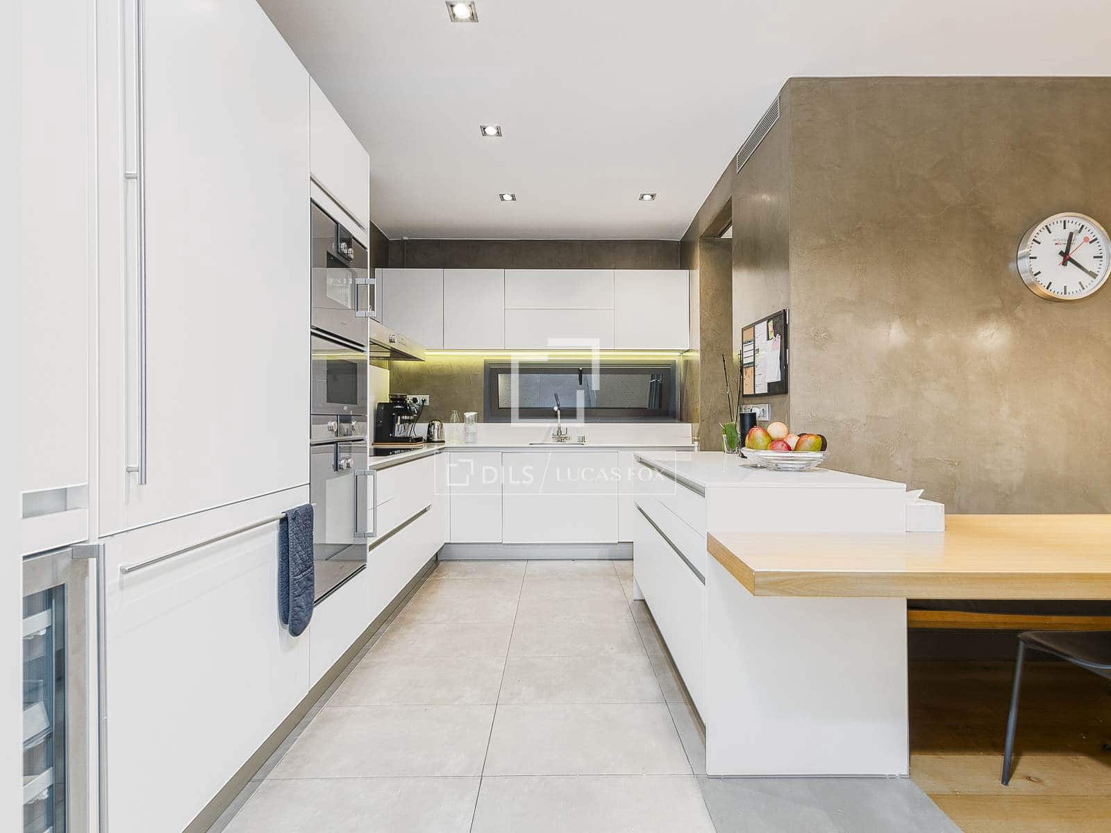 4 soveværelse Lejlighed til salg i Barcelona by med garage - € 2.950.000 (Ref: 9877096)