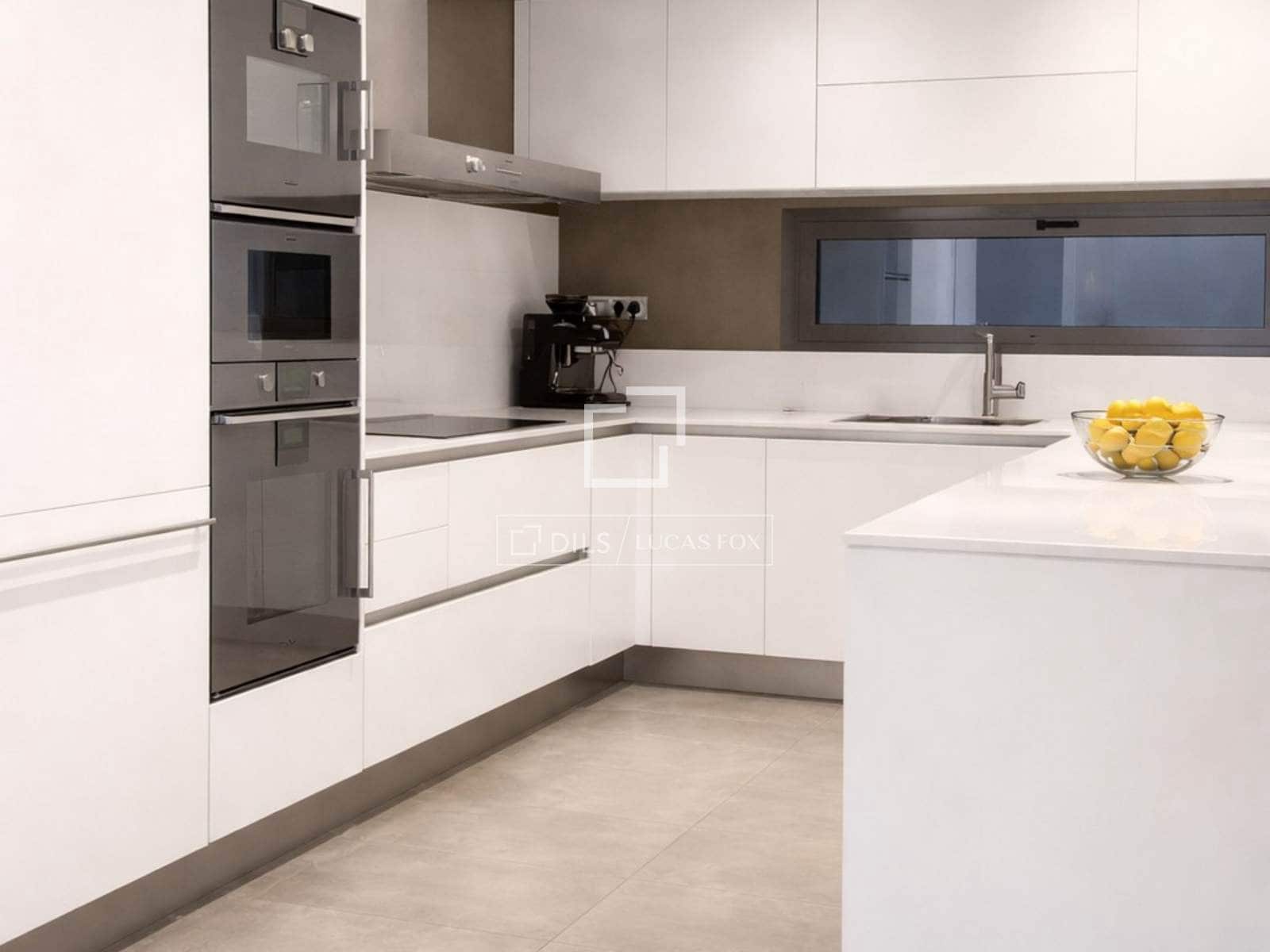 4 soveværelse Lejlighed til salg i Barcelona by med garage - € 2.950.000 (Ref: 9877096)