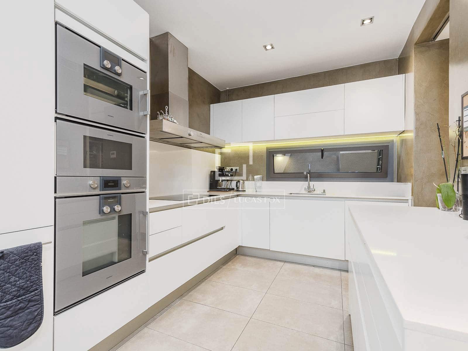 4 soveværelse Lejlighed til salg i Barcelona by med garage - € 2.950.000 (Ref: 9877096)