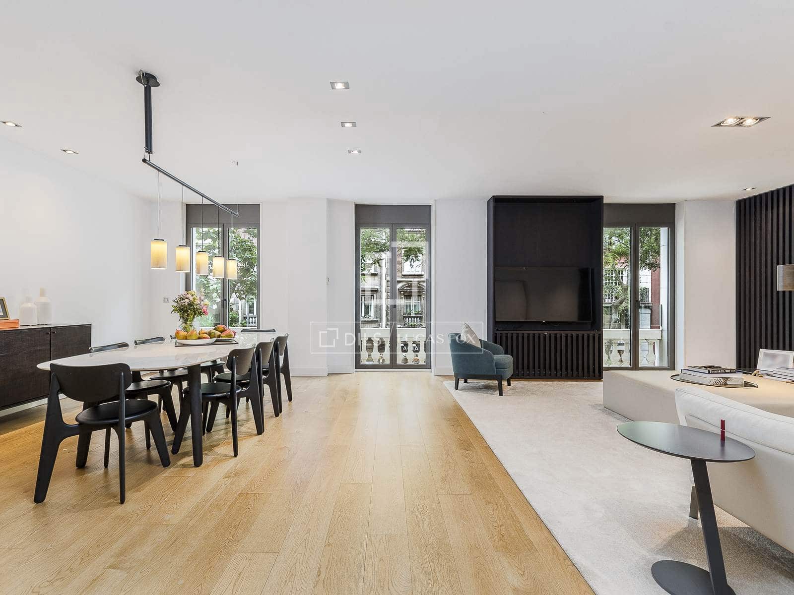 4 soveværelse Lejlighed til salg i Barcelona by med garage - € 2.950.000 (Ref: 9877096)