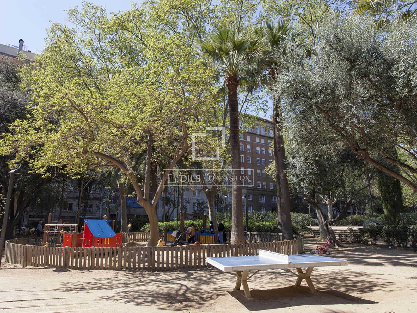 4 soveværelse Lejlighed til salg i Barcelona by med garage - € 2.950.000 (Ref: 9877096)