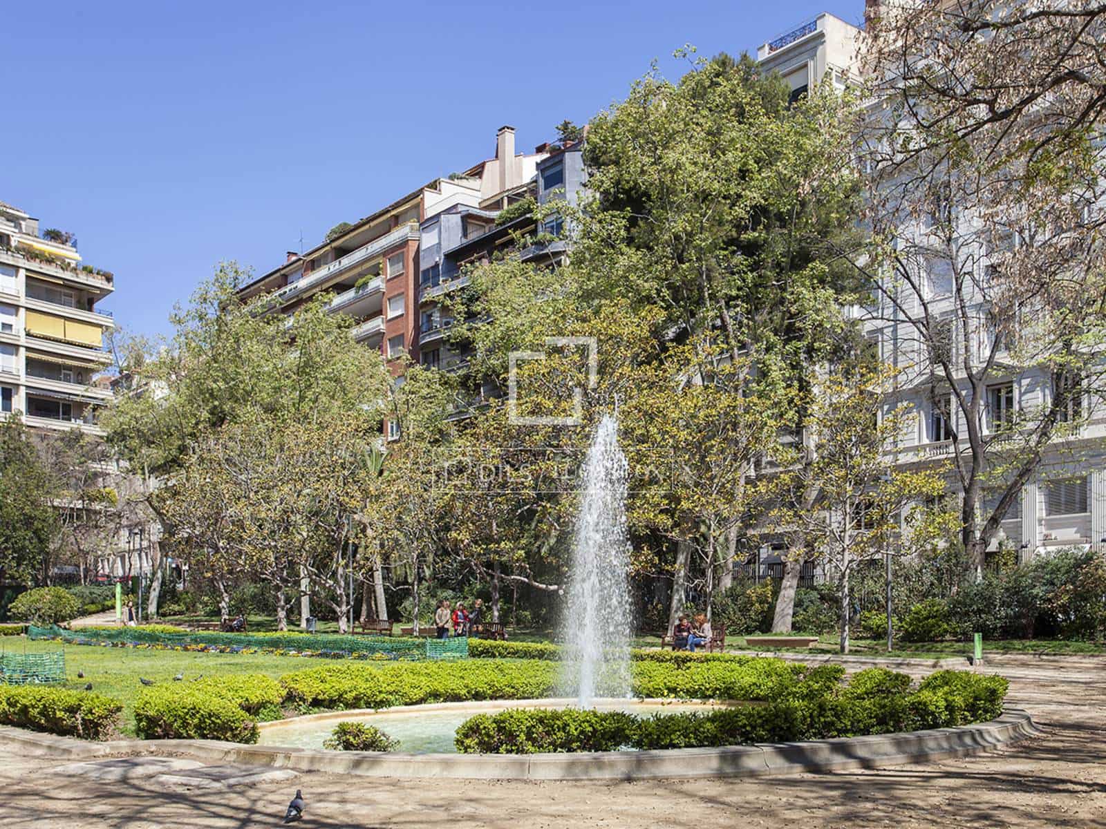4 soveværelse Lejlighed til salg i Barcelona by med garage - € 2.950.000 (Ref: 9877096)