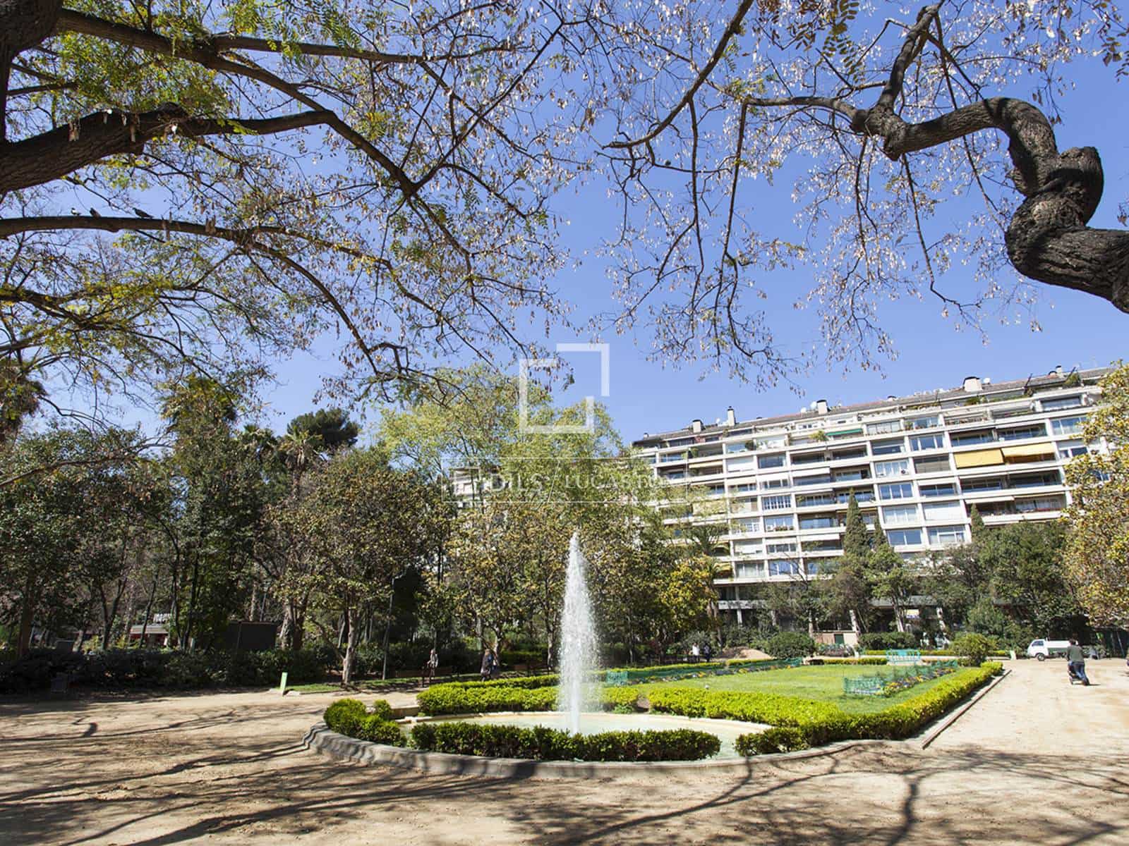 4 soveværelse Lejlighed til salg i Barcelona by med garage - € 2.950.000 (Ref: 9877096)