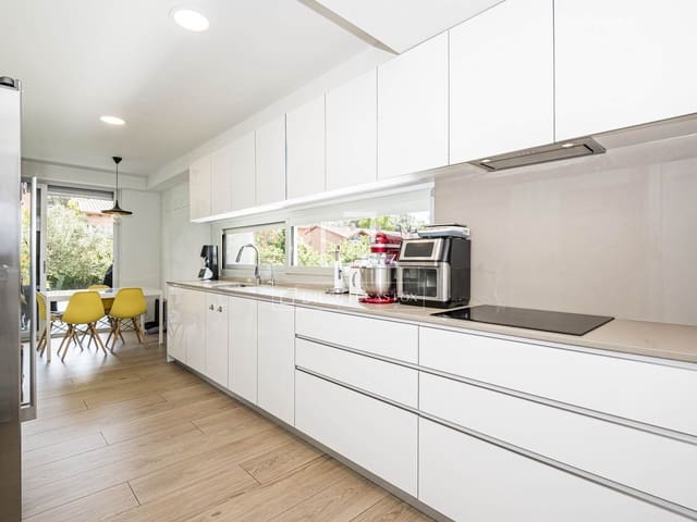 5 slaapkamer Appartement te koop in Sant Cugat del Vallès met zwembad garage - € 1.450.000 (Ref: 9877220)
