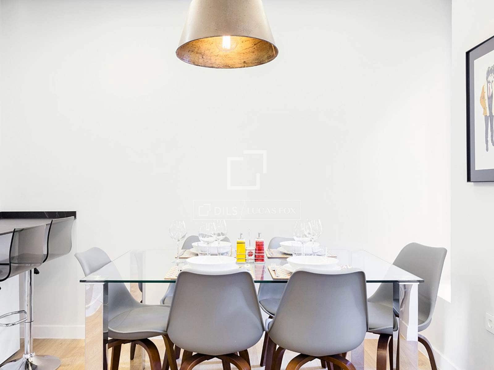 2 soveværelse Lejlighed til leje i Madrid by - € 3.100 (Ref: 9877436)
