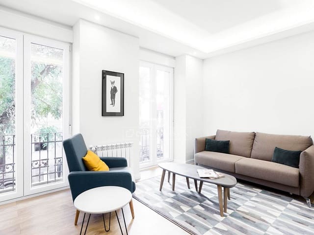 2 soveværelse Lejlighed til leje i Almagro, Madrid by - € 3.100 (Ref: 9877436)