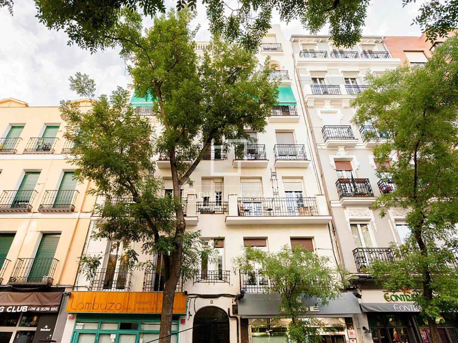 2 soveværelse Lejlighed til leje i Madrid by - € 3.100 (Ref: 9877436)