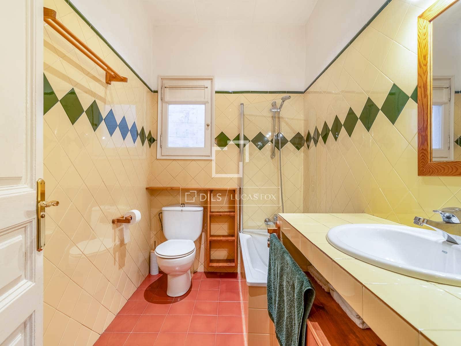 3 soveværelse Lejlighed til salg i Barcelona by - € 995.000 (Ref: 9877437)