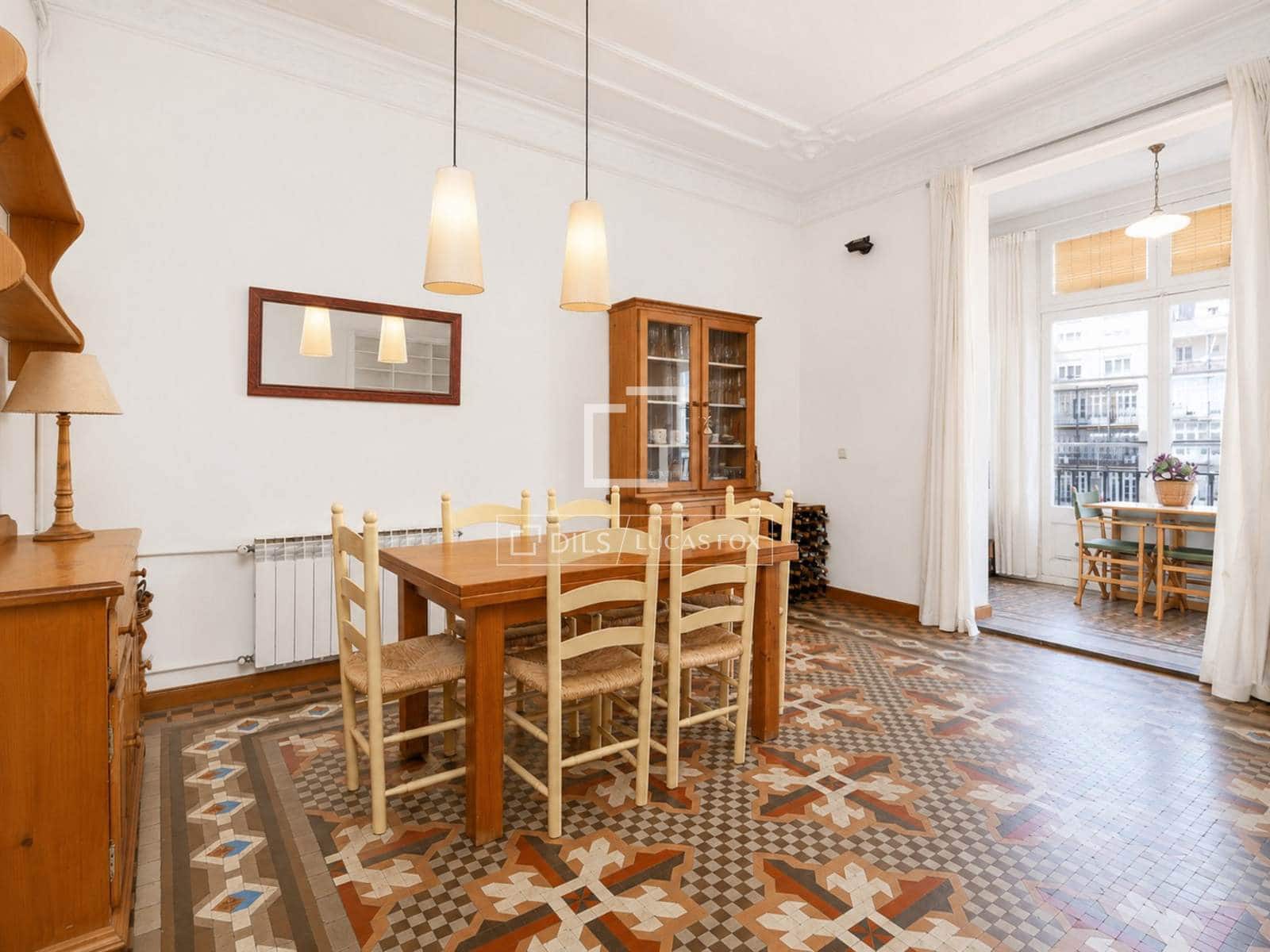 3 soveværelse Lejlighed til salg i Barcelona by - € 995.000 (Ref: 9877437)
