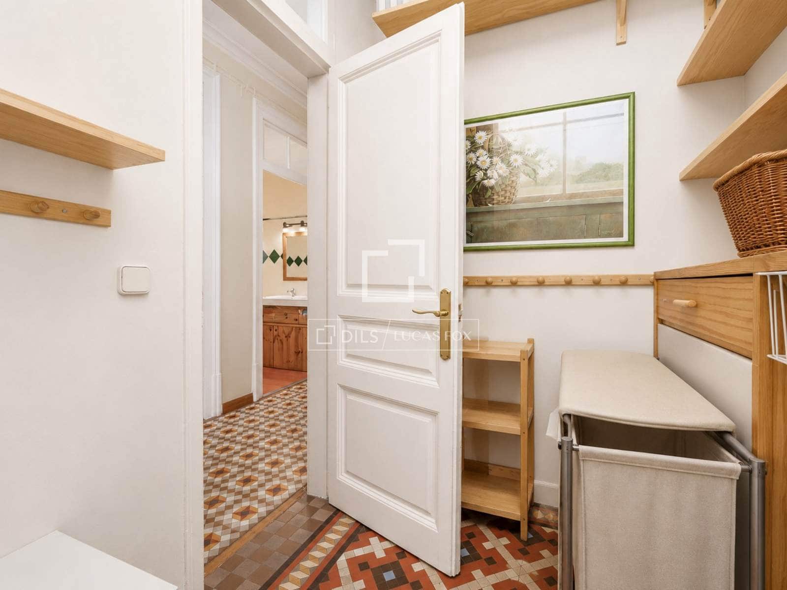 3 soveværelse Lejlighed til salg i Barcelona by - € 995.000 (Ref: 9877437)